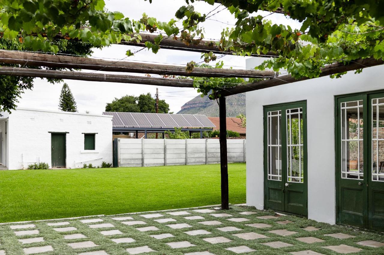 Victorian Square Guesthouse Graaff-Reinet Eksteriør bilde