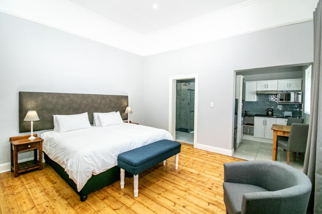 Victorian Square Guesthouse Graaff-Reinet Eksteriør bilde