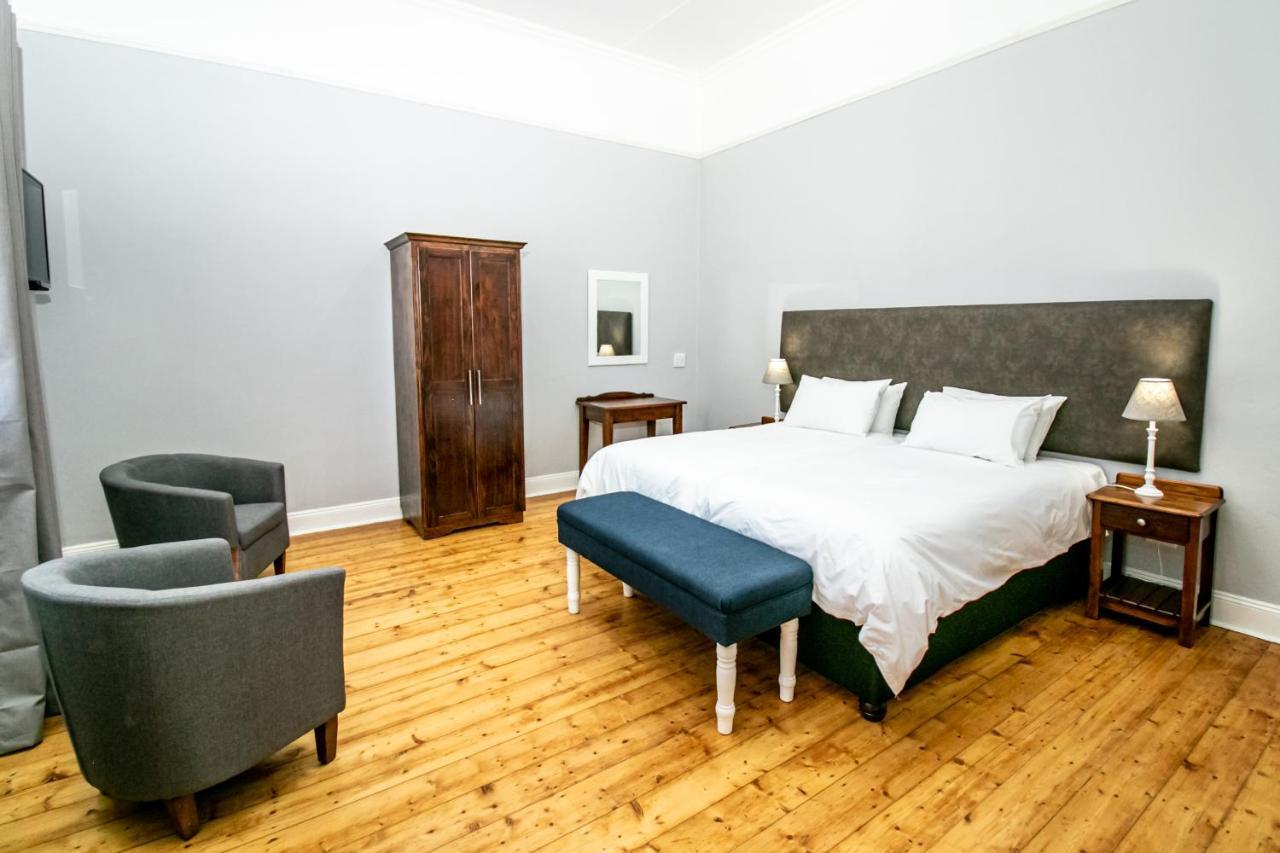 Victorian Square Guesthouse Graaff-Reinet Eksteriør bilde