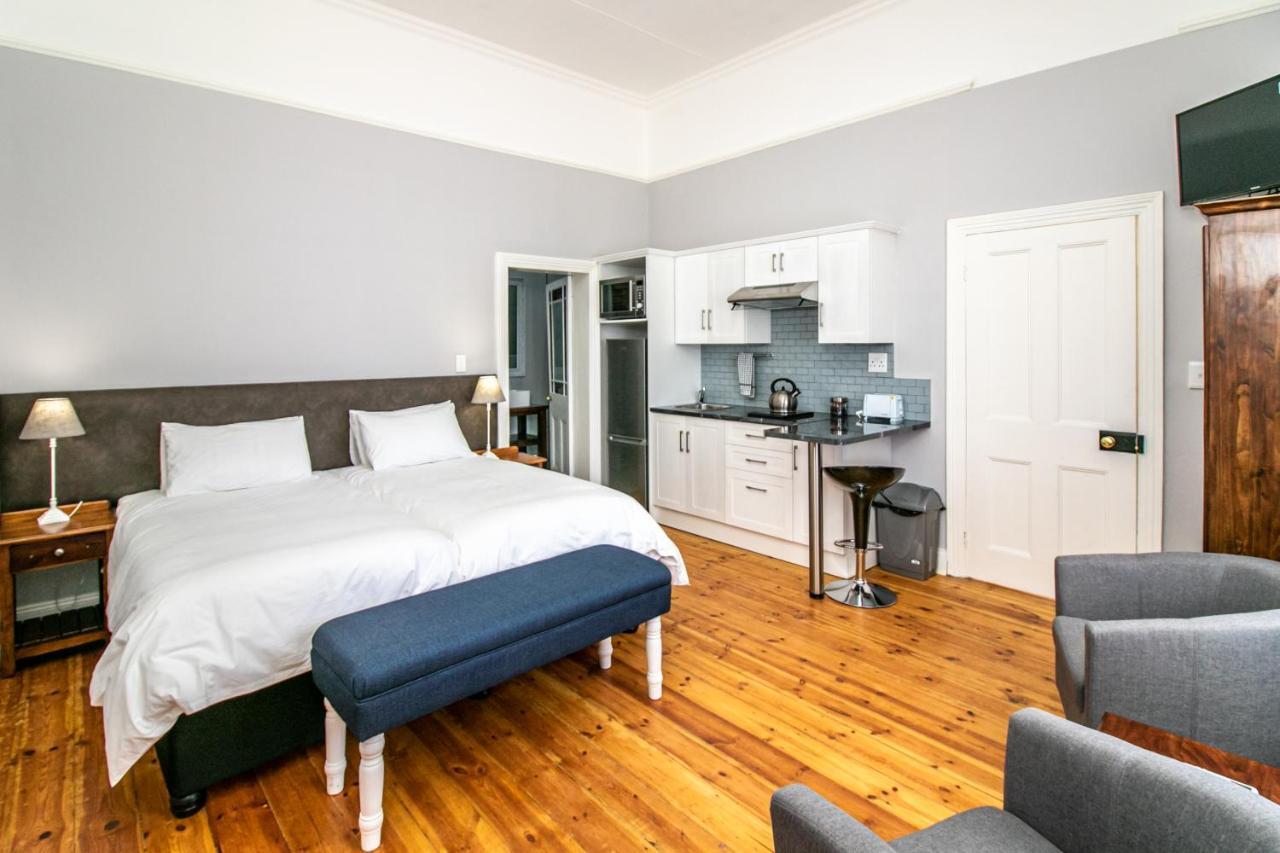 Victorian Square Guesthouse Graaff-Reinet Eksteriør bilde