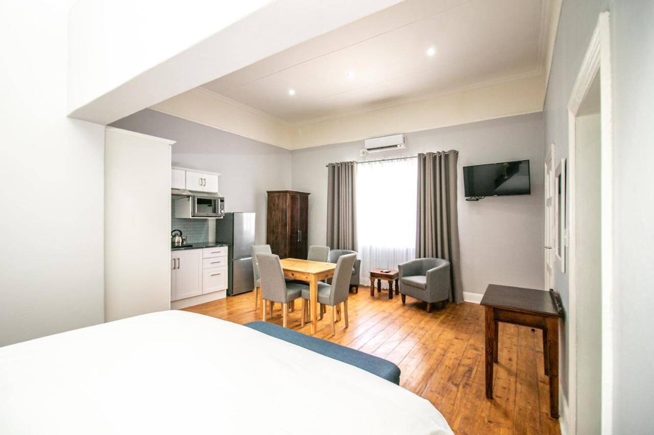 Victorian Square Guesthouse Graaff-Reinet Eksteriør bilde