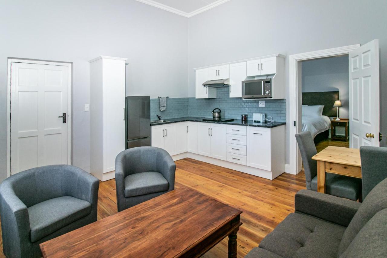 Victorian Square Guesthouse Graaff-Reinet Eksteriør bilde