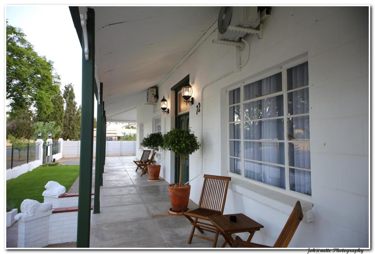 Victorian Square Guesthouse Graaff-Reinet Eksteriør bilde