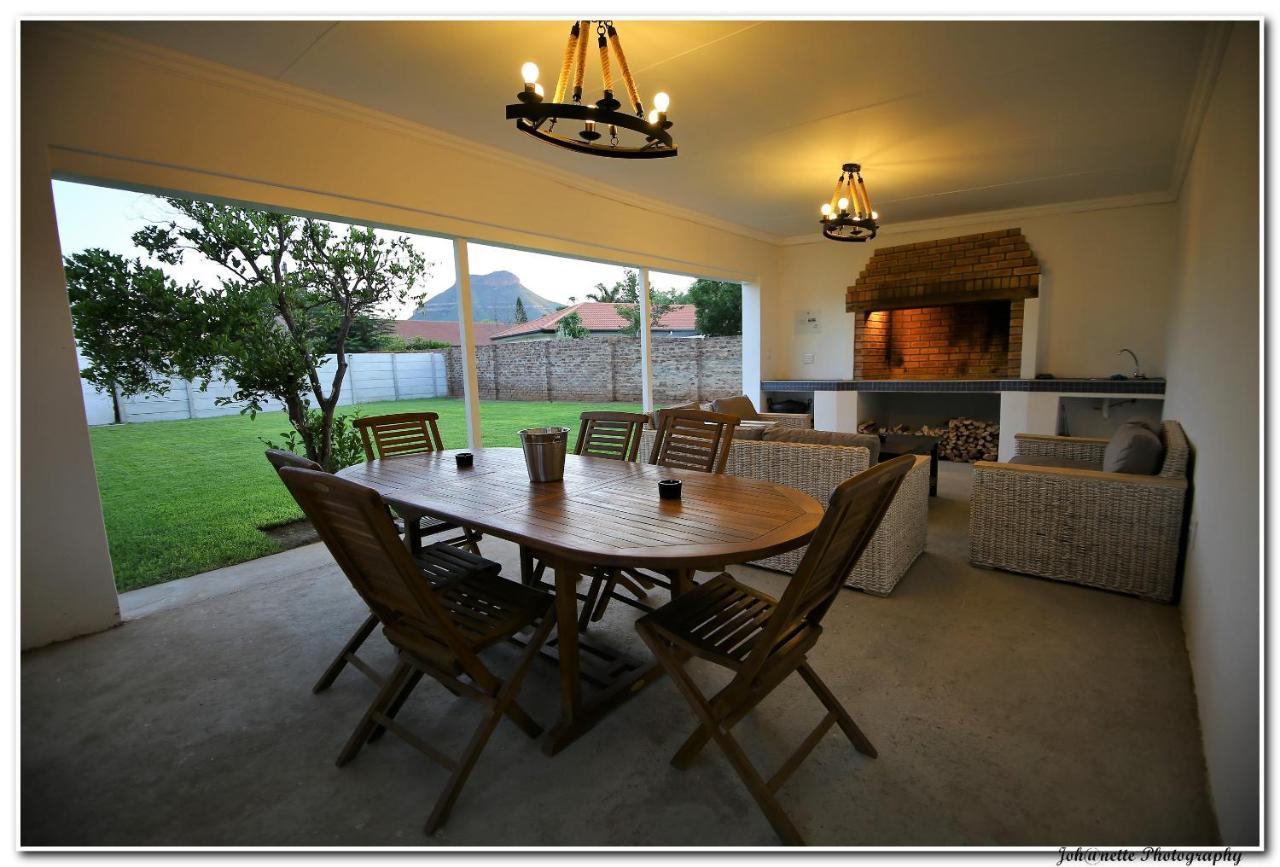Victorian Square Guesthouse Graaff-Reinet Eksteriør bilde